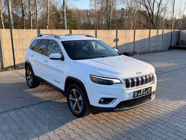 Jeep Cherokee - фото 2