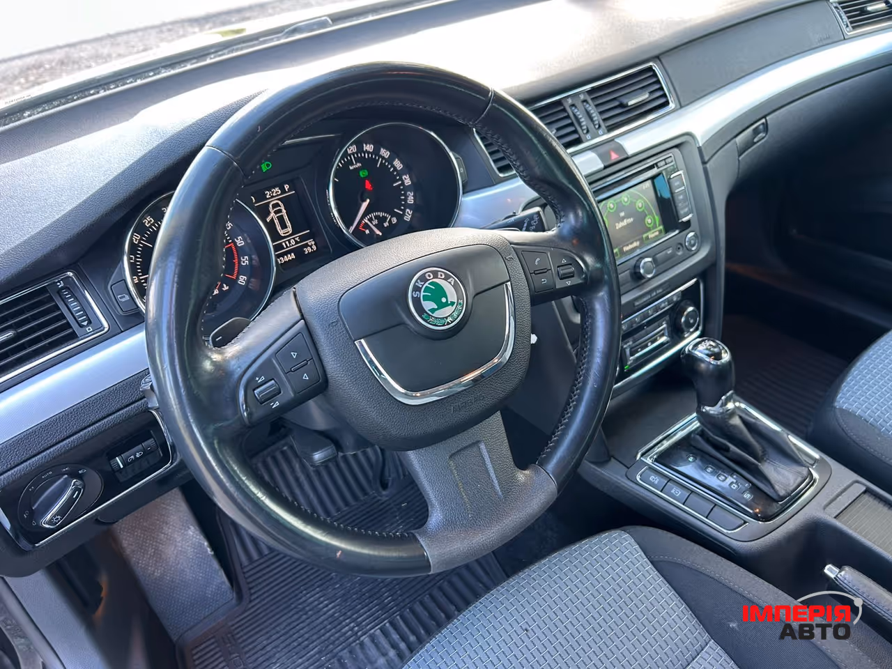 Skoda Superb - фото 15