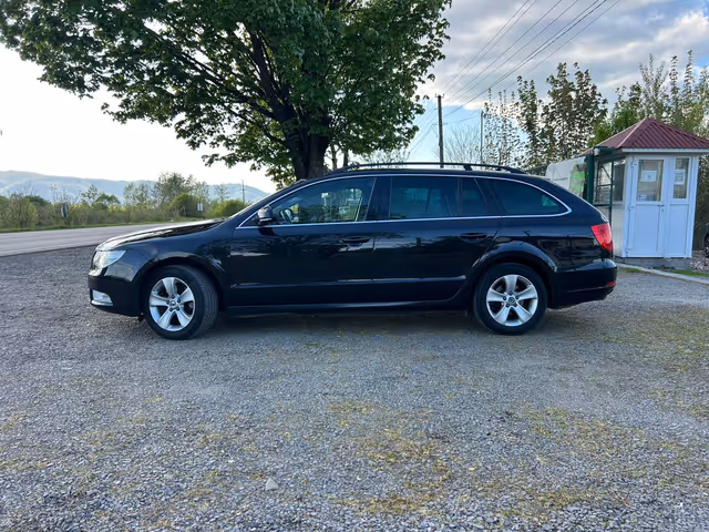 Skoda Superb - фото 4