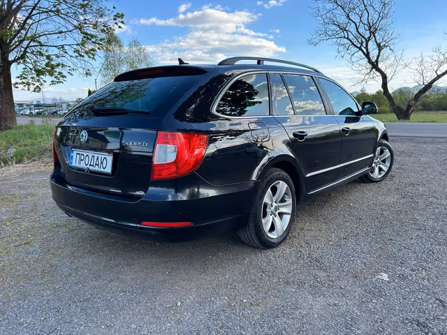 Skoda Superb - фото 5