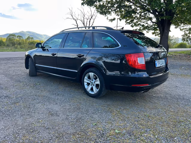 Skoda Superb - фото 3