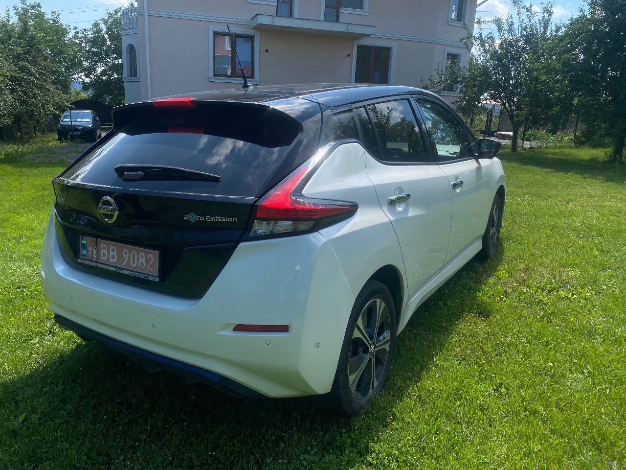 Nissan Leaf - фото 5