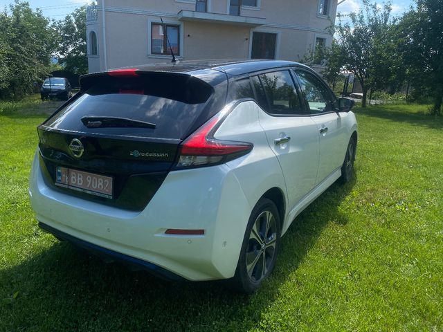 Nissan Leaf - фото 5