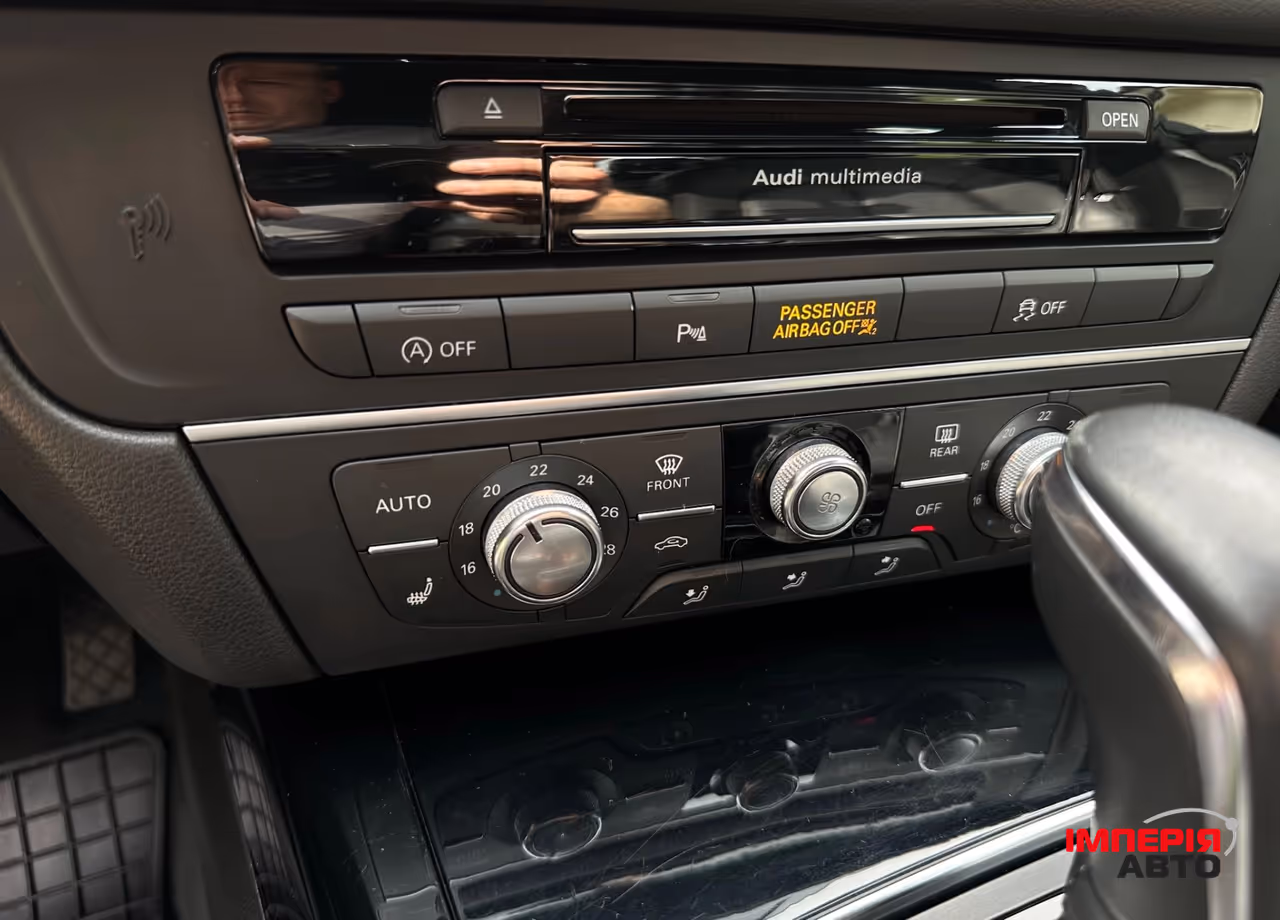 Audi A6 - фото 19