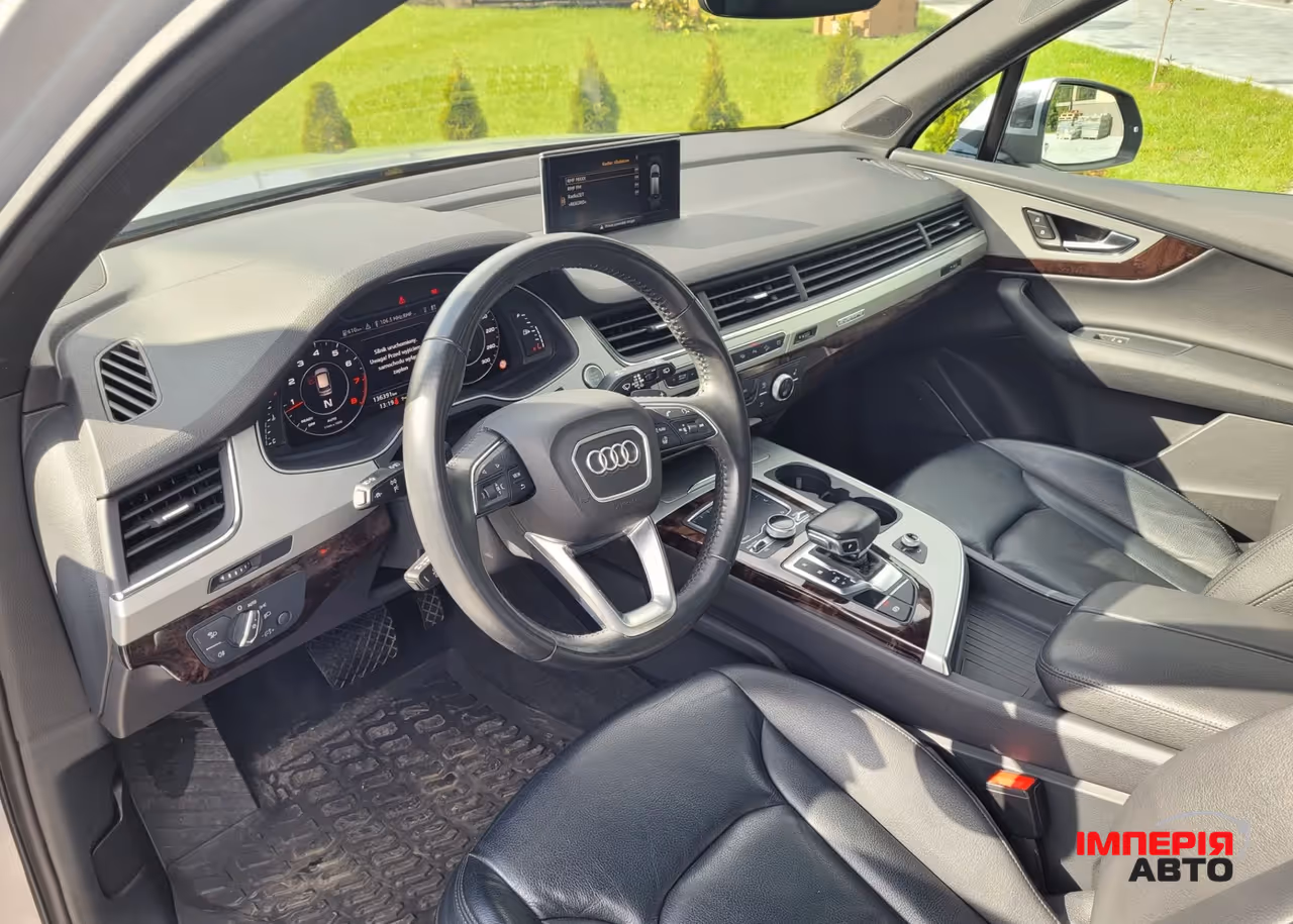 Audi Q7 - фото 24