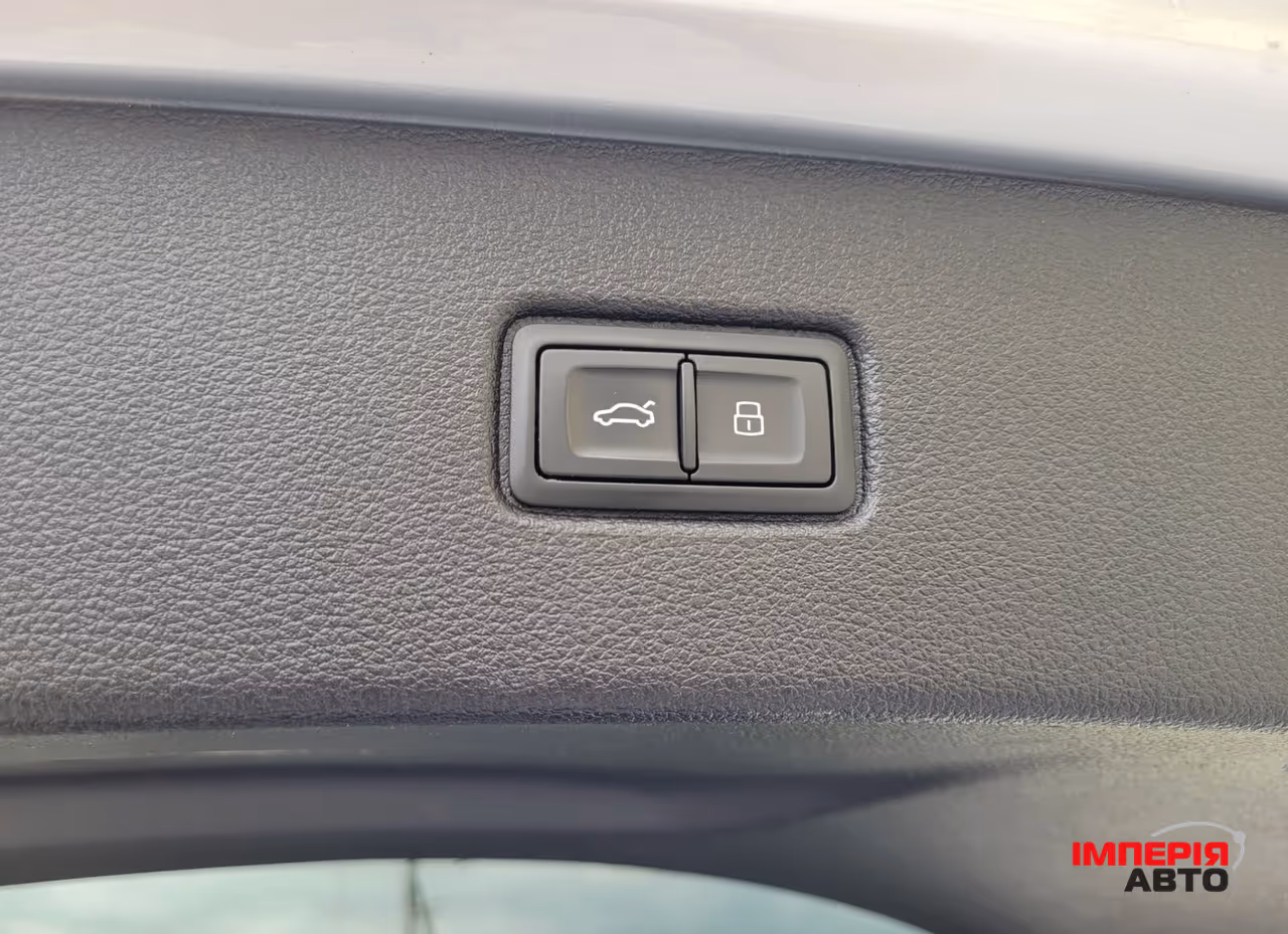 Audi Q7 - фото 19