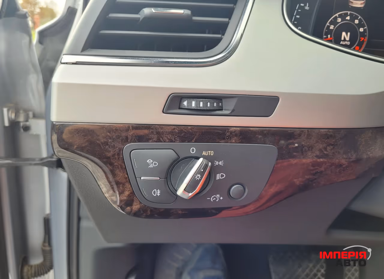 Audi Q7 - фото 22