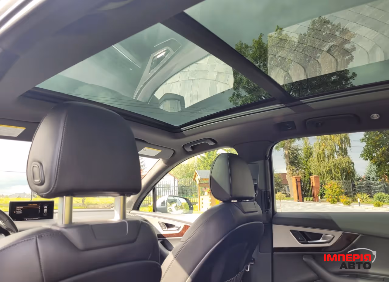 Audi Q7 - фото 17