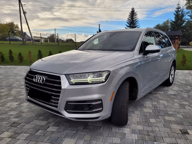 Audi Q7 - фото 2