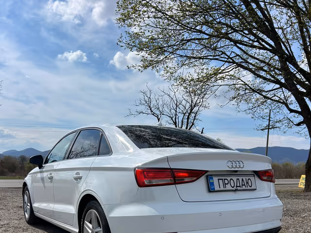 Audi A3 - фото 3
