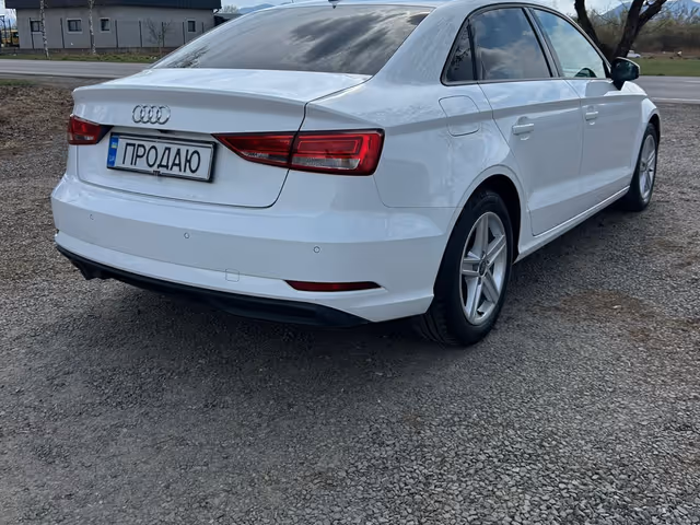 Audi A3 - фото 5