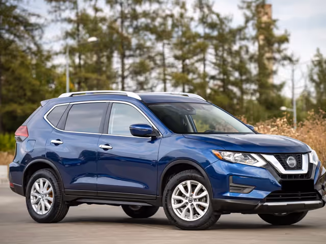 Nissan Rogue - фото 1