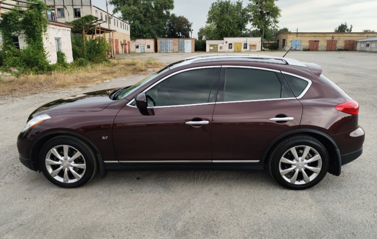 Infiniti QX50 - фото 1