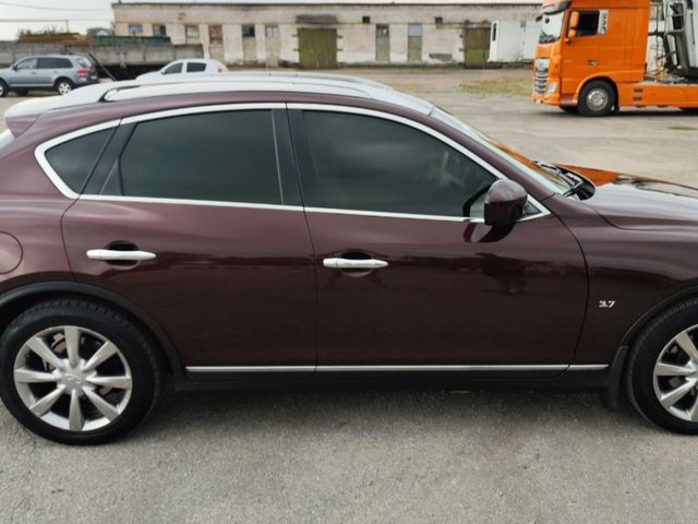 Infiniti QX50 - фото 1