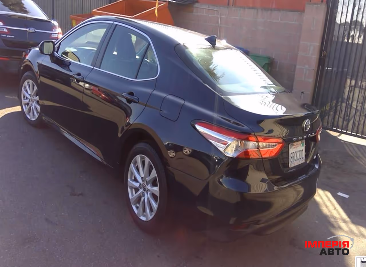 Toyota Camry - фото 7