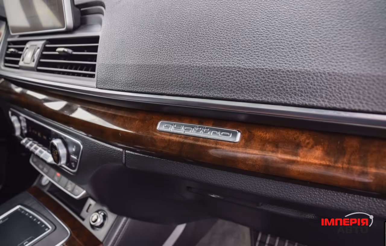 Audi Q5 - фото 24