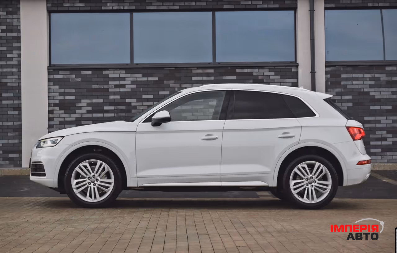 Audi Q5 - фото 8
