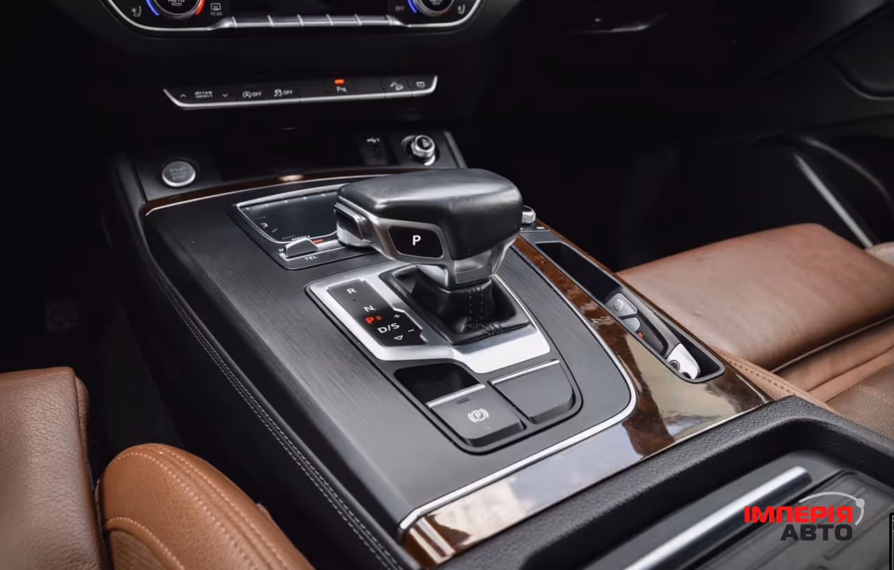 Audi Q5 - фото 21