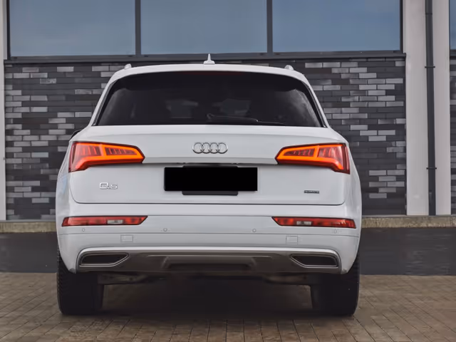 Audi Q5 - фото 5
