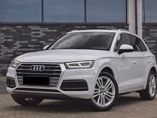 Audi Q5 - фото 1