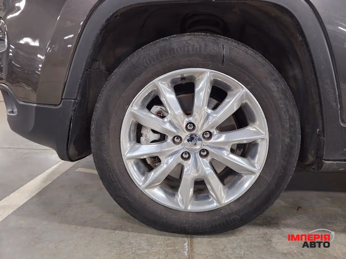 Jeep Cherokee - фото 20