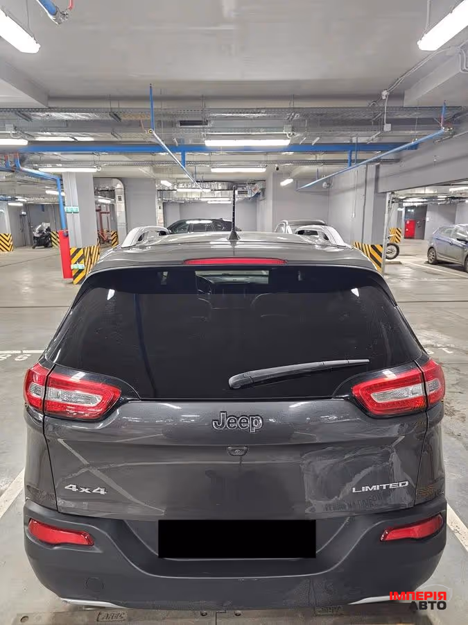 Jeep Cherokee - фото 6