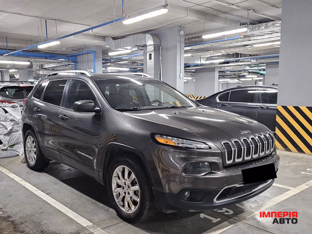 Jeep Cherokee - фото 3