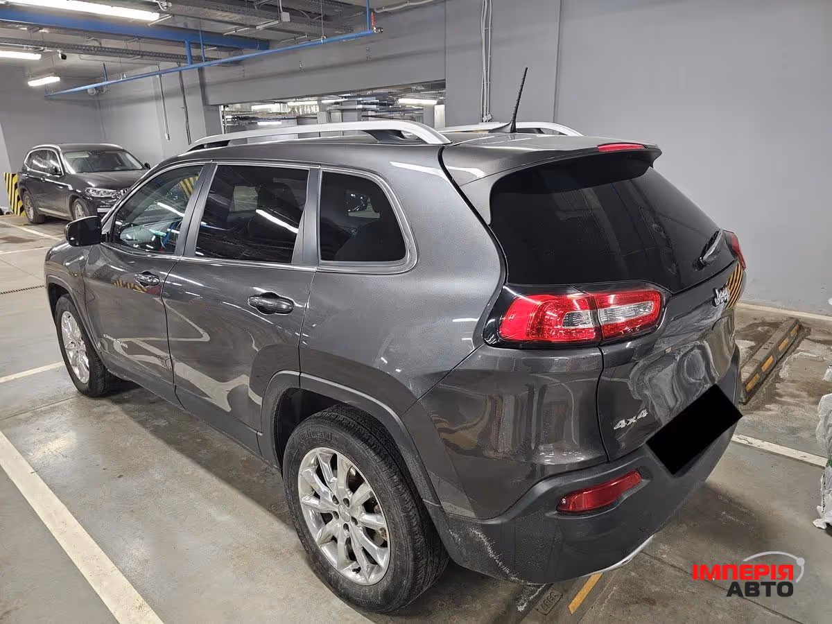 Jeep Cherokee - фото 5