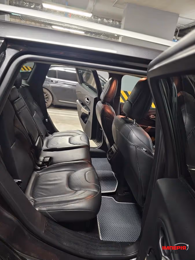 Jeep Cherokee - фото 10