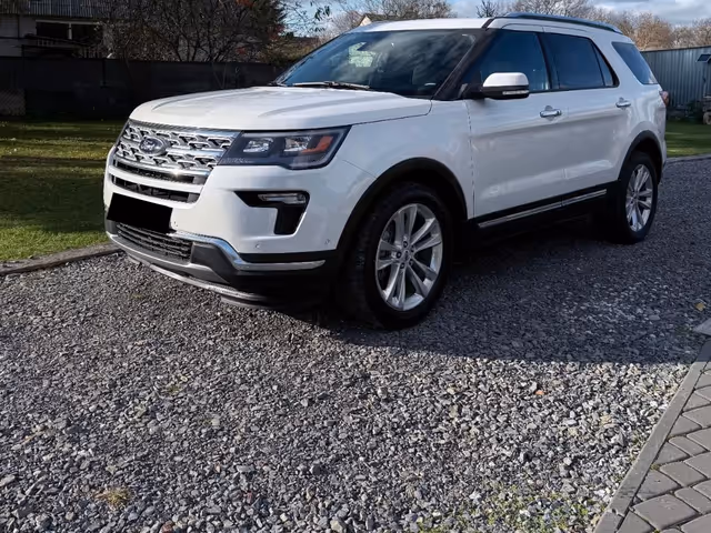 Ford Explorer - фото 1
