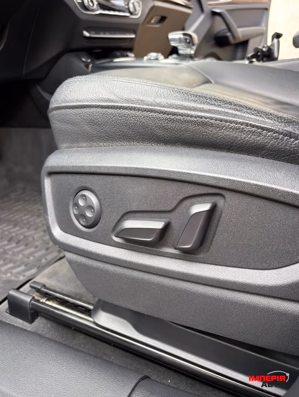 Audi Q5 - фото 16