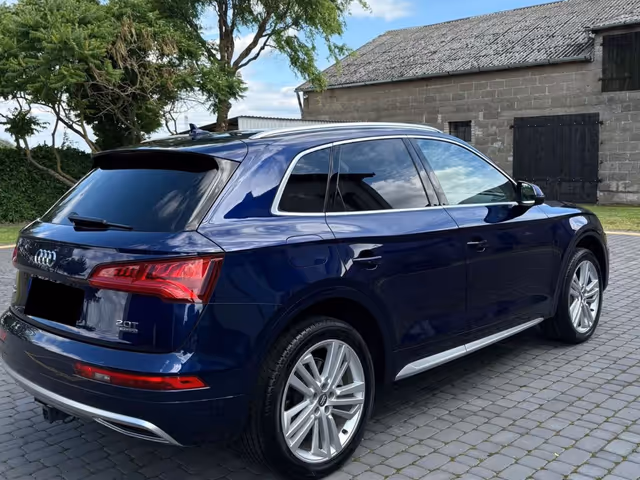 Audi Q5 - фото 2