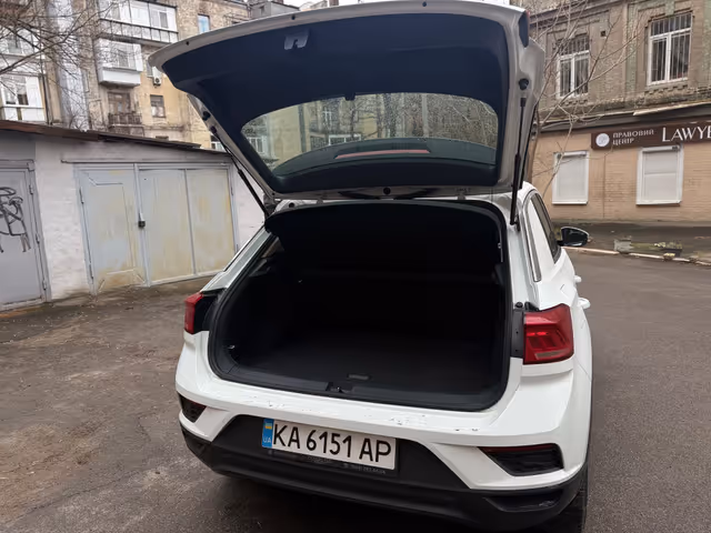 Volkswagen T-Roc - фото 3