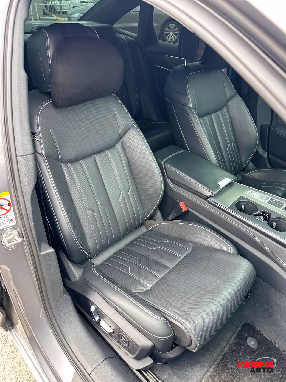 Audi A6 - фото 12