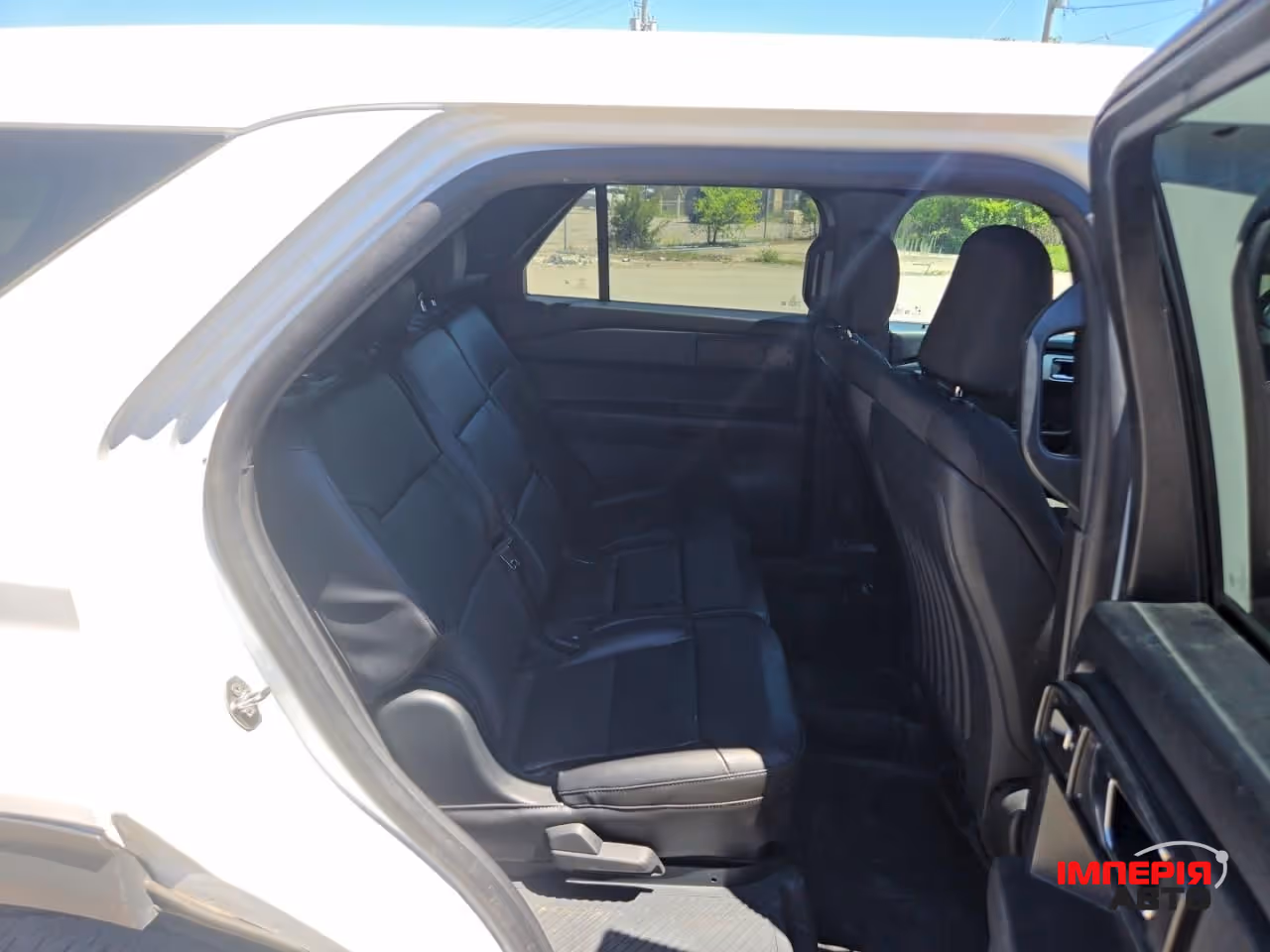Ford Explorer - фото 7