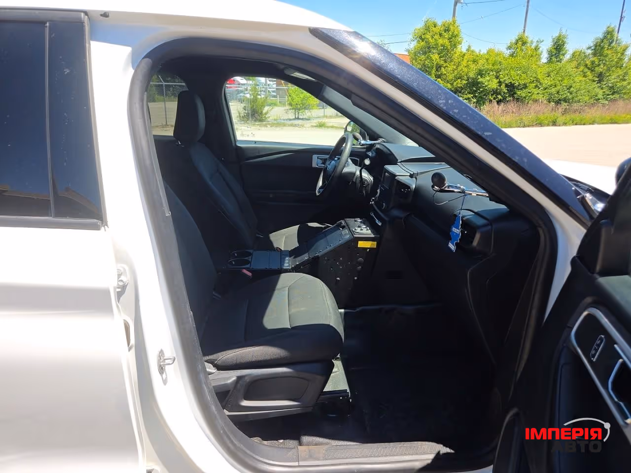 Ford Explorer - фото 6