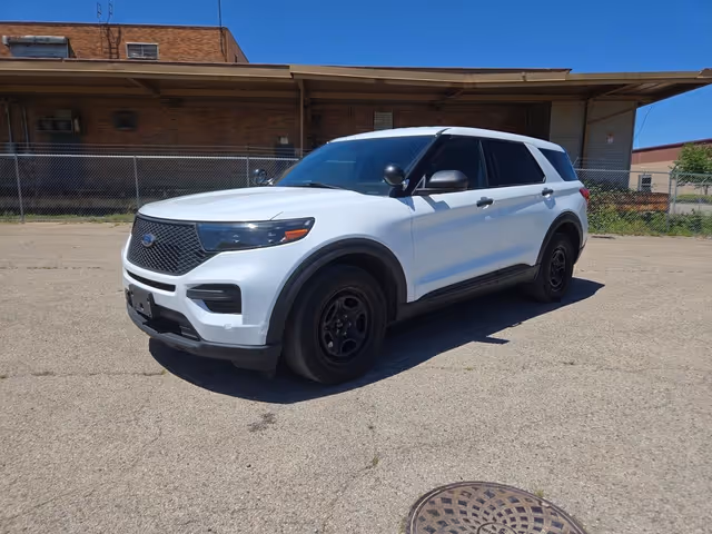 Ford Explorer - фото 1