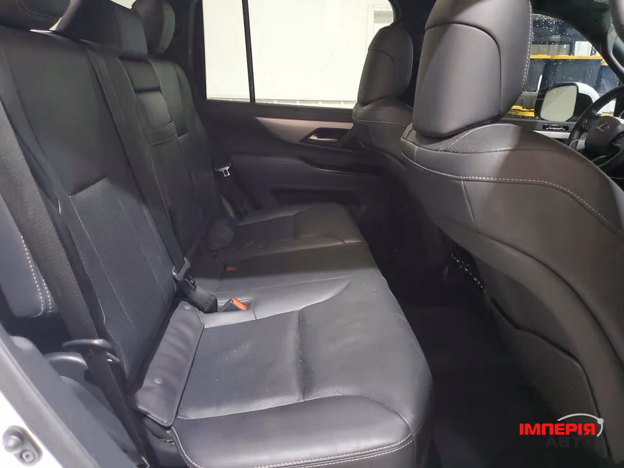 Lexus LX - фото 9