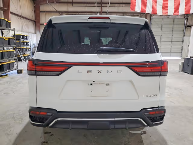 Lexus LX - фото 5