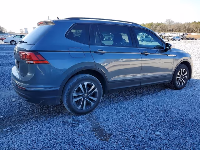 Volkswagen Tiguan - фото 5