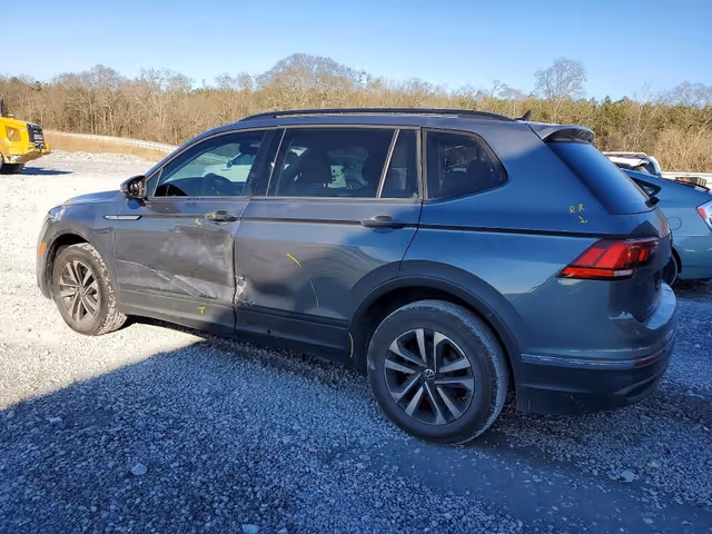 Volkswagen Tiguan - фото 3
