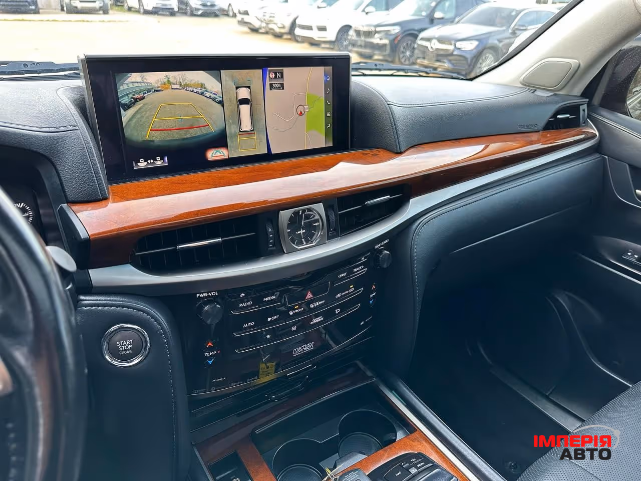 Lexus LX - фото 7