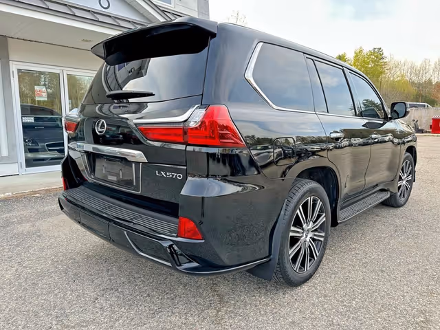 Lexus LX - фото 3