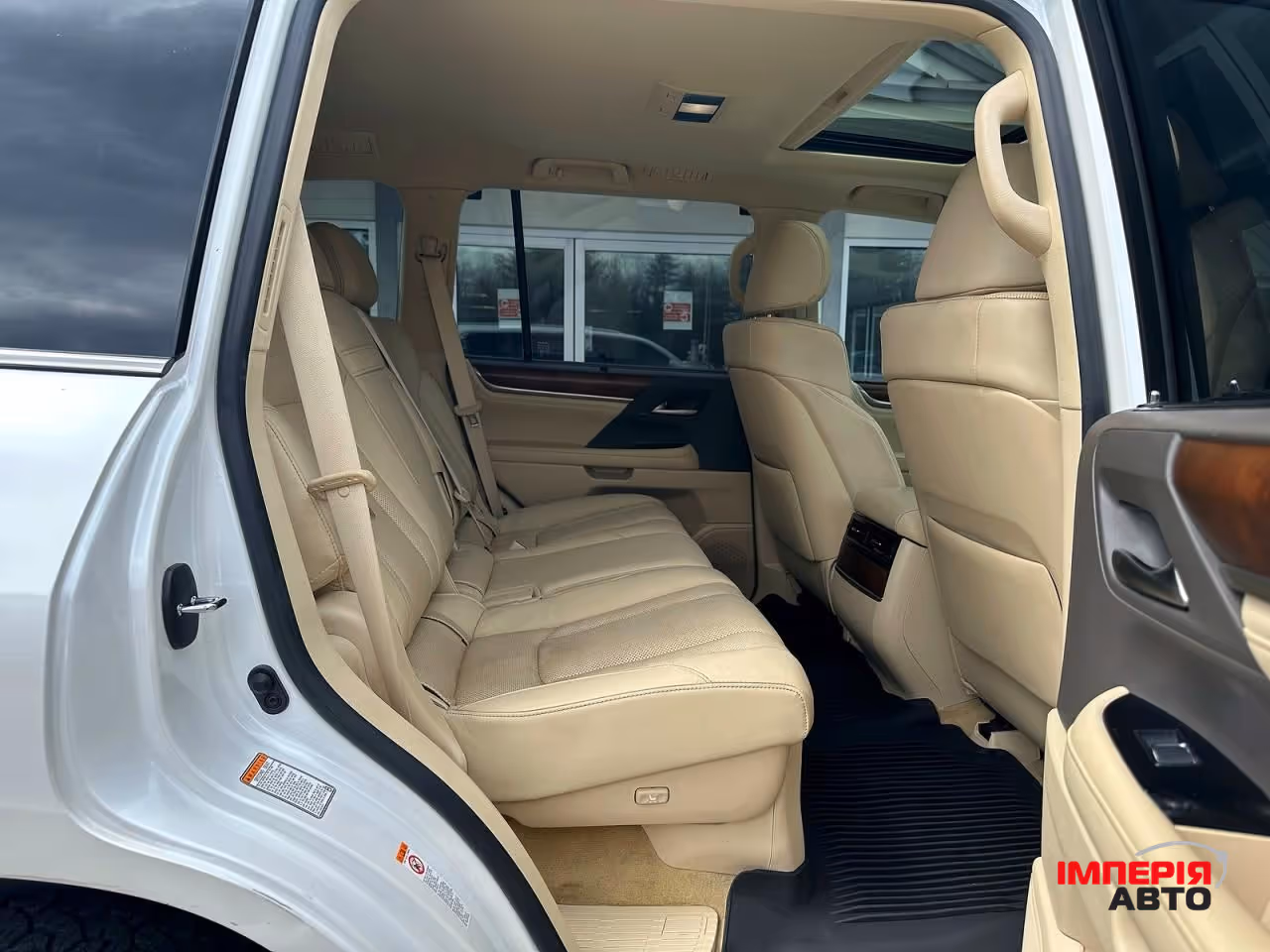 Lexus LX - фото 9