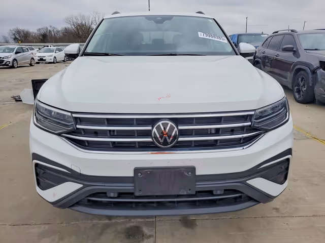 Volkswagen Tiguan - фото 5