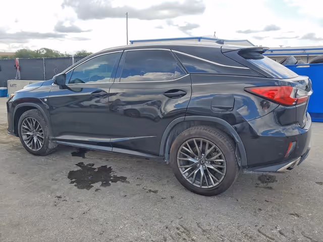 Lexus RX - фото 4