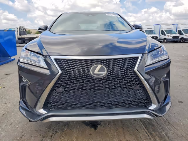Lexus RX - фото 1