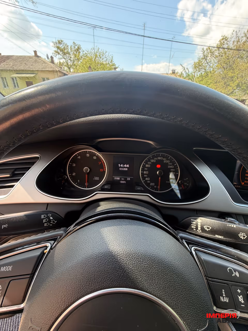 Audi A4 - фото 8