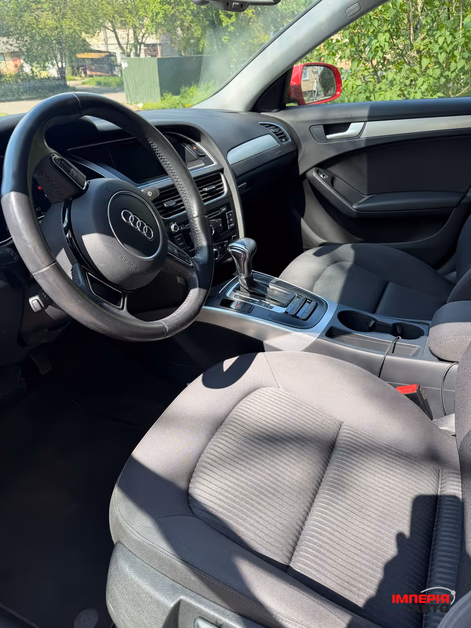 Audi A4 - фото 9