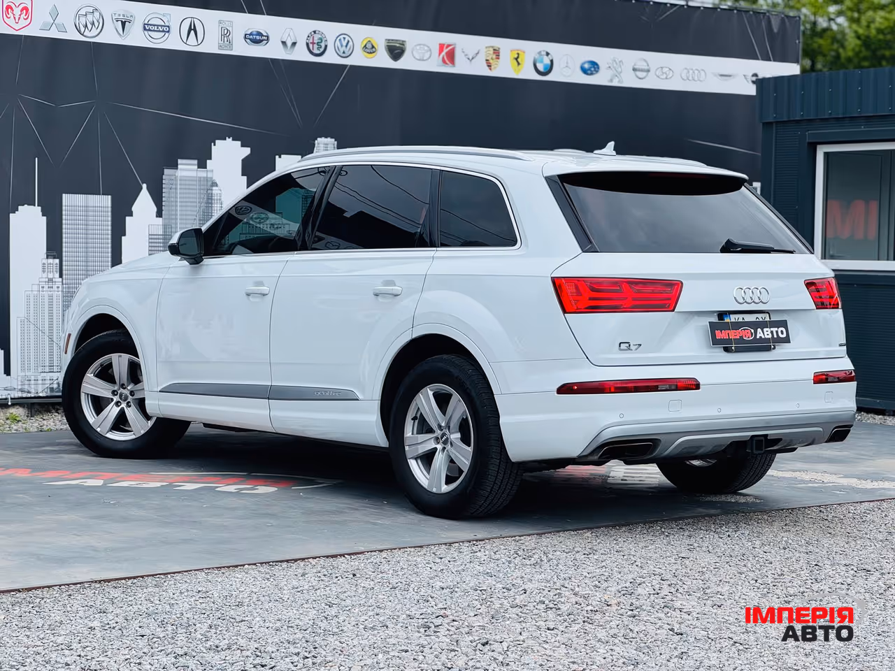 Audi Q7 - фото 5
